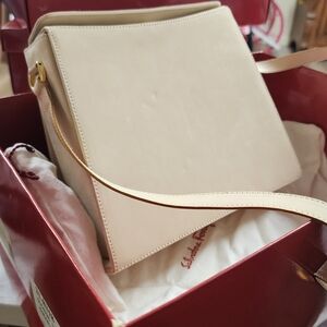 Salvatore Ferragamo Cream Leather Shoulder Bag